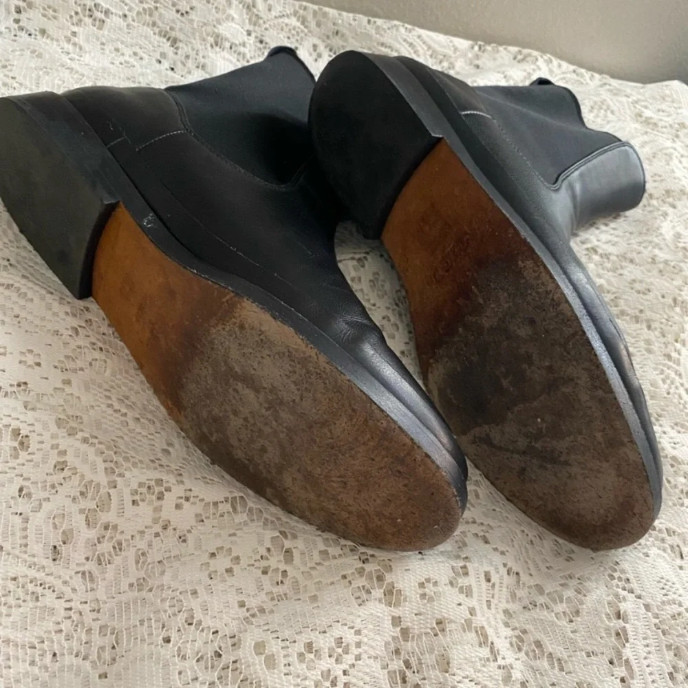 VINCE Black Ryker Leather Ankle Chelsea Boots with Elastic Panels